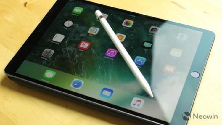 新ipadpro死机无法关机重启,ipad无法截屏了