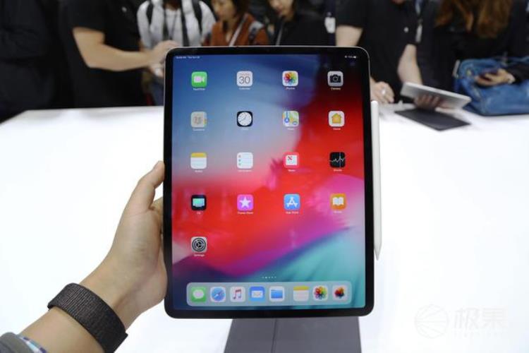 新ipadpro死机无法关机重启,ipad无法截屏了