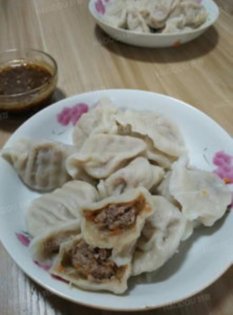 牛肉馅做饺子怎么做才能不柴,牛肉饺子怎么煮才能嫩