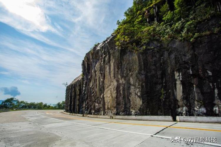 越高的山越容易发生山体滑坡吗「越高的山越容易发生山体滑坡吗」