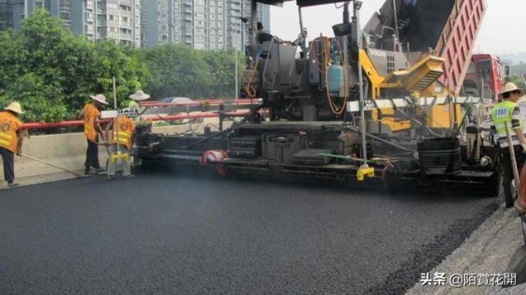 为什么高速公路是沥青路面而不是水泥路面「为什么高速公路是沥青路面而不是水泥路面」