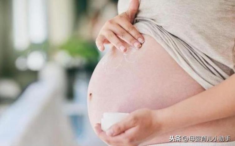 孕晚期肚子一直很紧很硬是怎么回事「为什么孕晚期孕妈肚子又硬又紧主要与3点有关孕妈要提前了解」