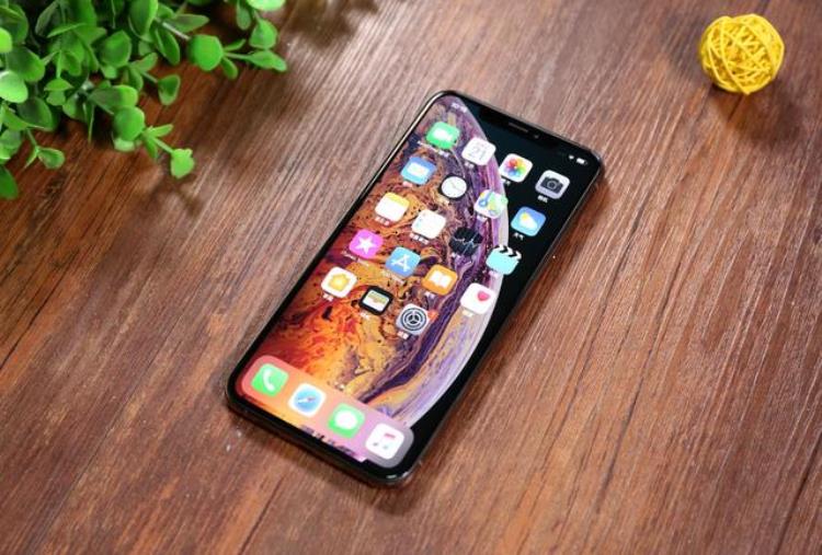 1800买一台iPhoneXsMax2022年使用可以吗内行人告诉你答案