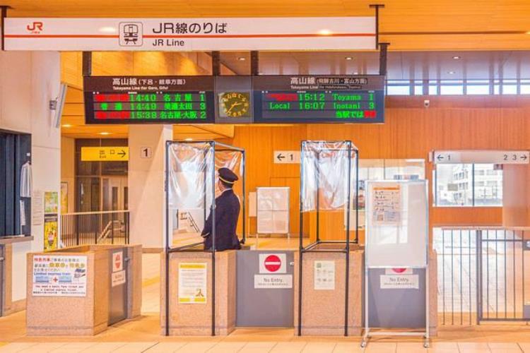 日本滑雪温泉「迎着飞雪泡温泉日本冬季小众游」