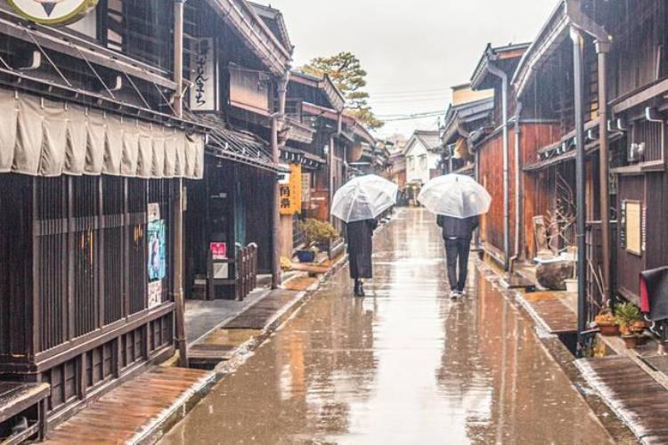 日本滑雪温泉「迎着飞雪泡温泉日本冬季小众游」