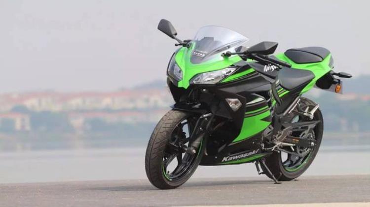 川崎ninja250r价格「国内卖的最火得川崎ninja250摩托车价格便宜只要41万元」