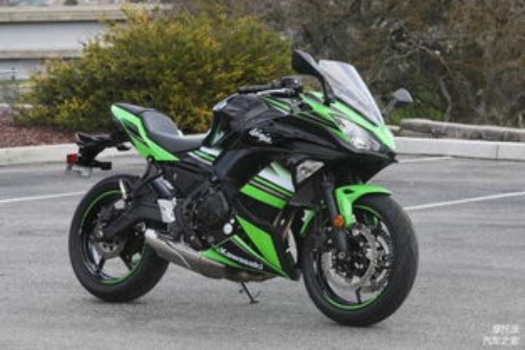 川崎 Ninja650「高不成低不就的川崎Ninja650跑车细究之下其实也没那么尴尬」