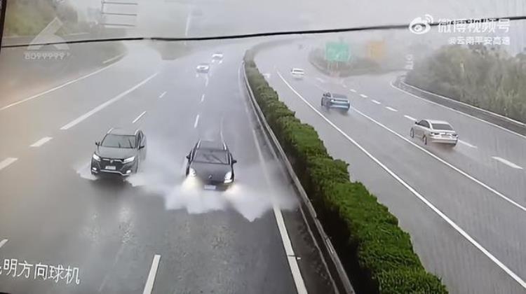 7月8月雨季「告别史上第二热的7月8月开启雨雨雨模式」