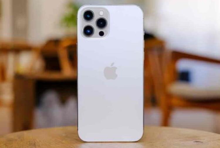 小米13和二手iPhone13的价格差不多雷总我很难选啊