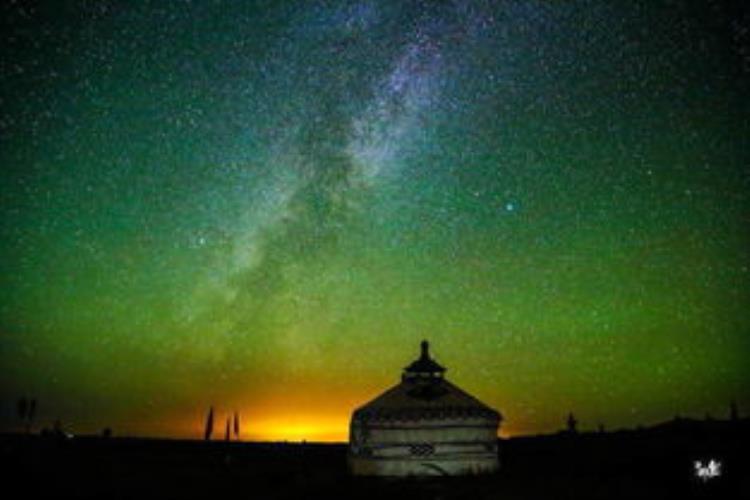 为什么所有星星都绕着北极星转「天上的星星为啥只有北极星不动和地球有关但其实它在不断变换」