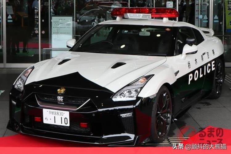 日本警车车型从皇冠到GTRLC500等各款车身颜色都是黑白的原因