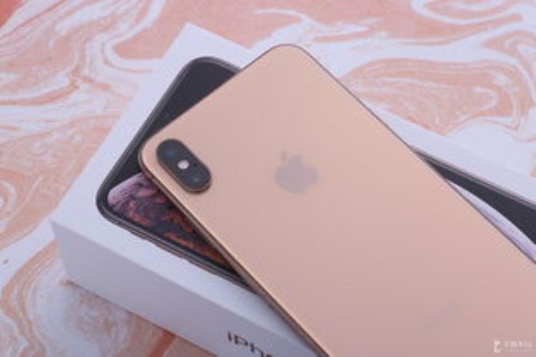 1800买一台iPhoneXsMax2023年使用可以吗内行人告诉你答案