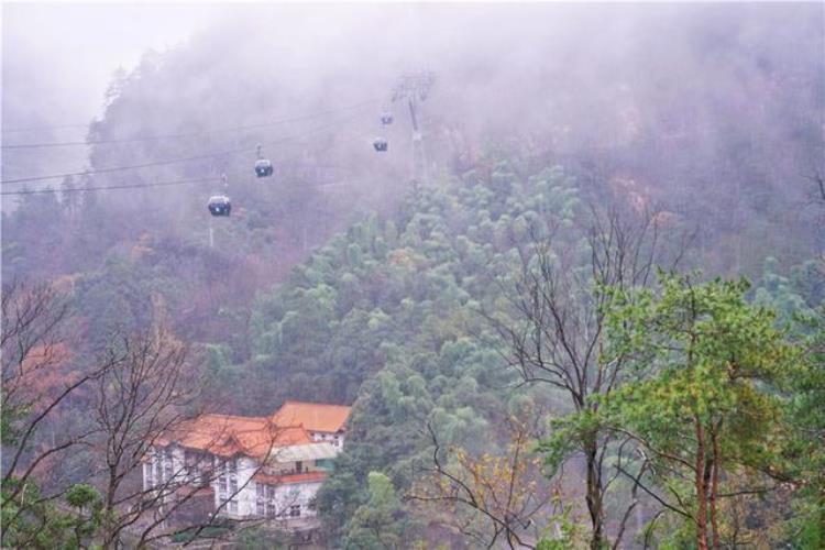 黄山风景奇绝天下为何说冬天景色最佳呢「黄山风景奇绝天下为何说冬天景色最佳呢」