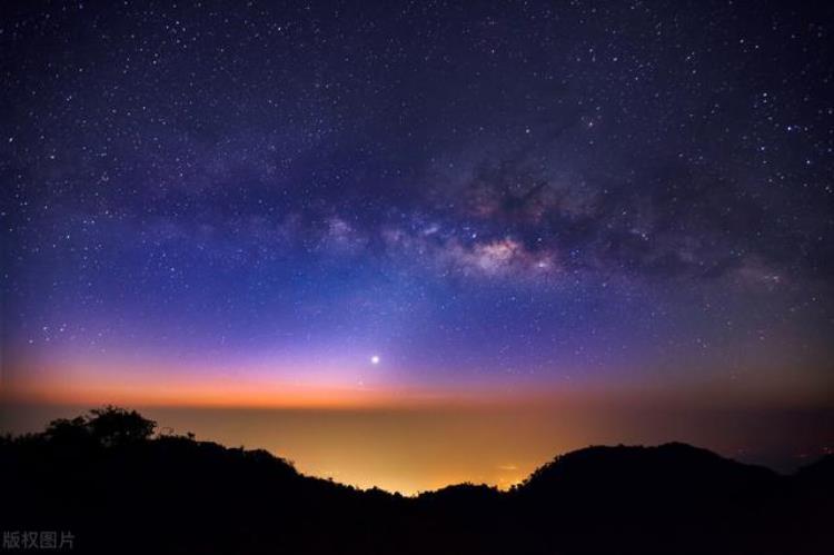 夜空为啥是黑的「夜空为何是黑的你认为的正常可能隐藏着一个绝望的事实」