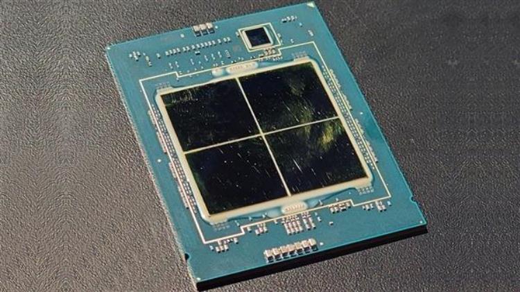 至强六核「Intel56核心至强要价41万元配个主板都得1万元」