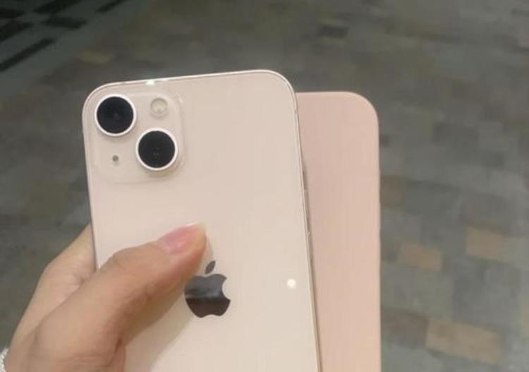 iPhone13跌至4359元还要不要买iPhone14听听内行人怎么说