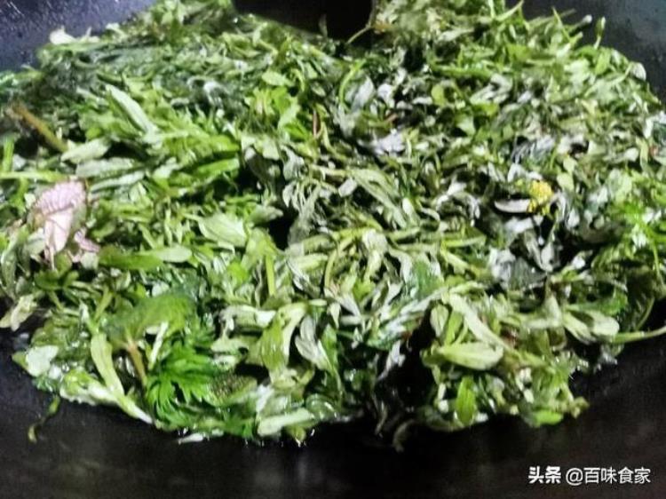 清明草做团子的制作方法「新鲜清明草做青团为什么不翠绿原来是没有掌握这个窍门」