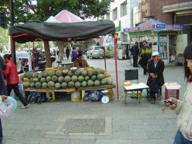 摆摊卖苹果技巧「在广西南宁摆地摊卖苹果这样的销售方式让你一月轻松赚钱」