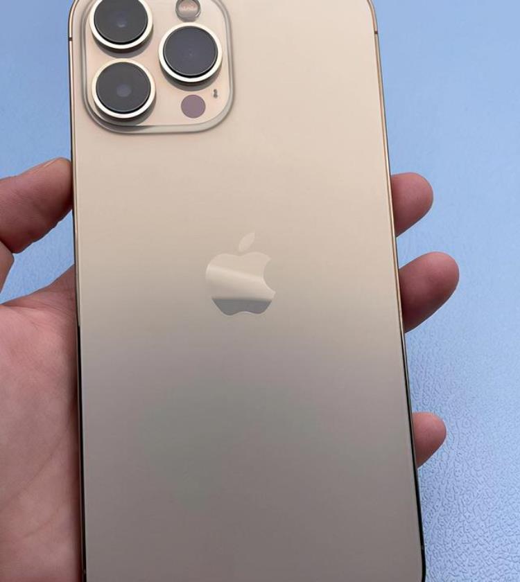 入手美版iPhone13ProMax网络黑白显示失窃模式是什么意思