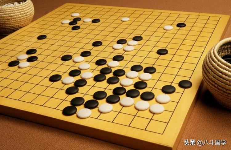 围棋为什么分为黑白两色「围棋为什么分为黑白两色」