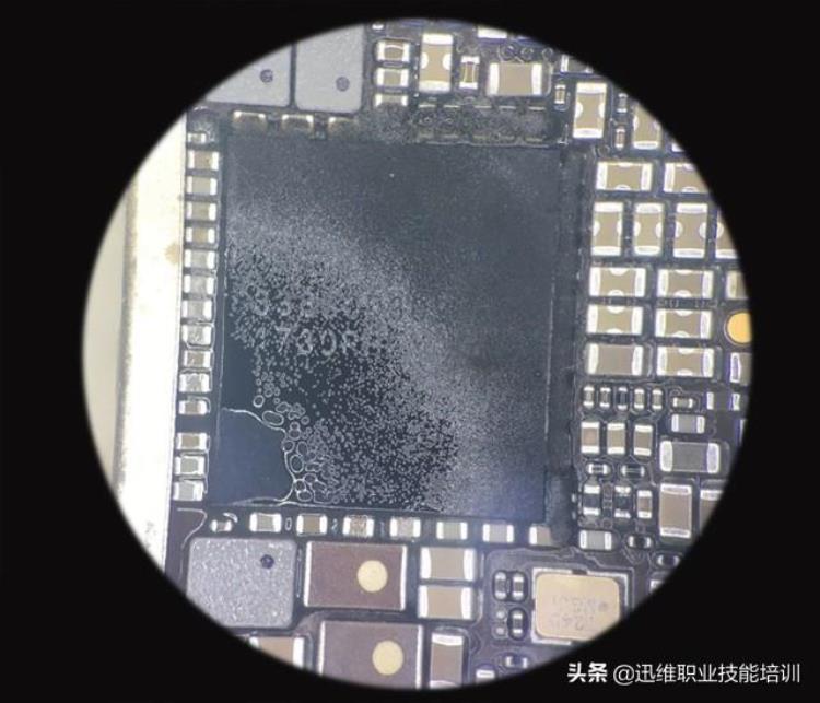 苹果8手机进水了按键按不动了怎么办,iphone8进水维修费用