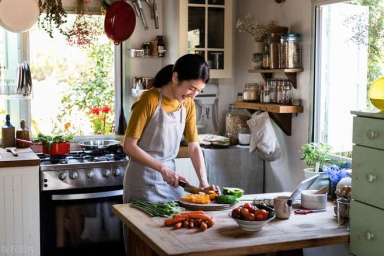 已婚女人应该怎样活,已婚女人的人生建议