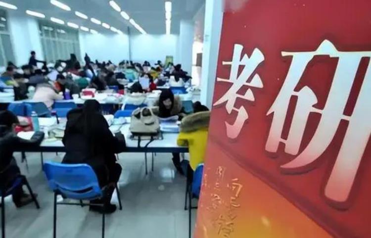 哪些学校不看本科出身「就业时不看院校背景的专业名校和普本差距很小适合中等考生」