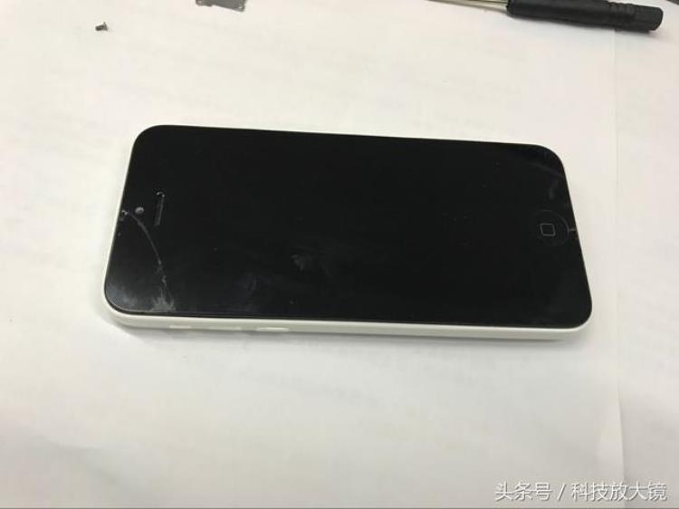 苹果5c换屏幕教程「iPhone5c换屏原来如此简单」