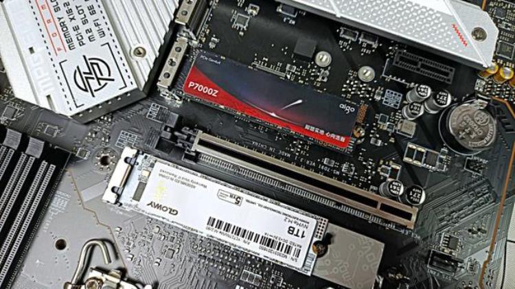 aic ssd「国产SSD神车你上了吗aigoP7000Z2T降至5491G不到3毛钱」