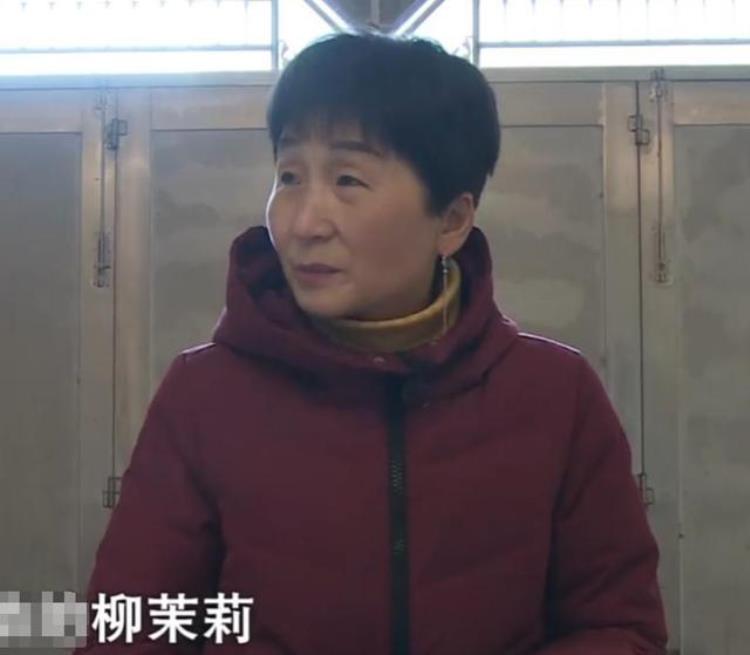 53岁女子与丈夫结婚多年,36岁小伙有3套房子找不到媳妇