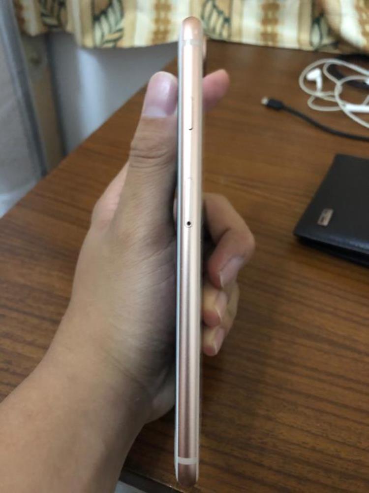 3000元入手的64G港版IPhone8P到底值不值用了3天后有点迷茫了