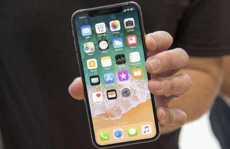 杭州卖了11年iPhone的老司机要去种奶油草莓了曾月入10多万还上过杭州苹果店黑名单