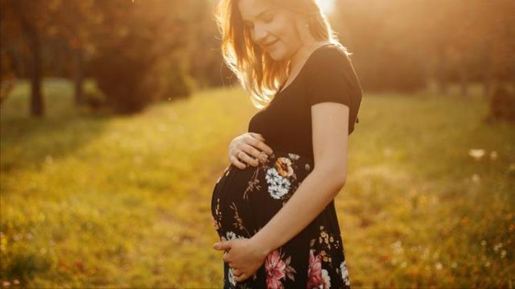 屁股大的女人好生养有科学依据吗妇科医生讲出实情