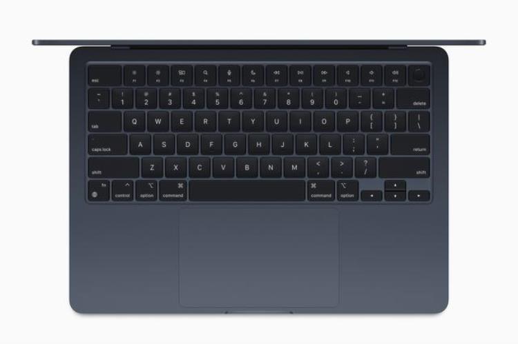 新macbook pro刘海,新款macbook曝光m2芯片刘海屏