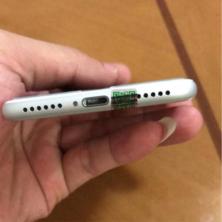 1800美版iPhone7性价比不俗系统还是很多人梦寐以求的