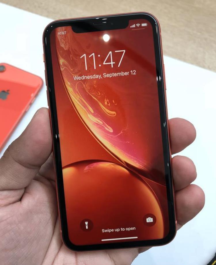 iphone xr的黑边为啥这么粗,xr和11哪个黑边大