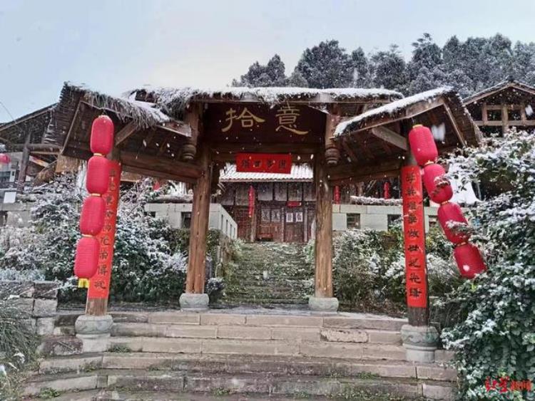 这几天四川哪里有雪,一农贸市场遭积雪压塌