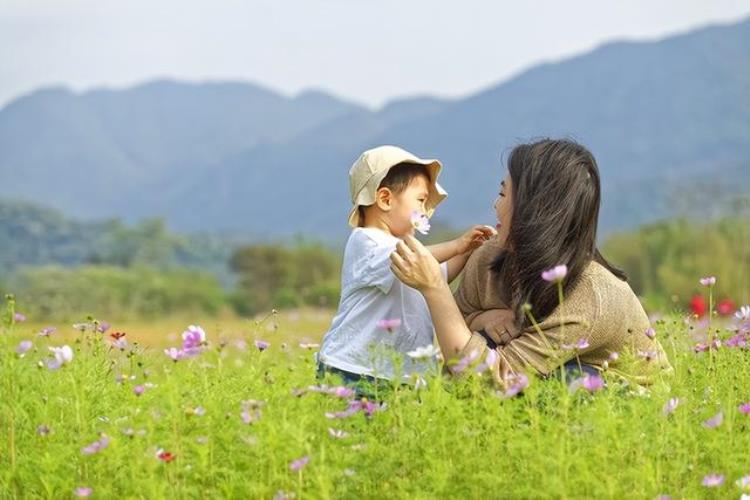 常年在家带孩子的女人怨妇「为什么说在家带娃的女人容易背叛家庭3个过来女人说出内心话」