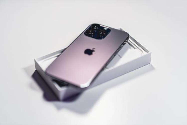 iphone12博通芯片,苹果计划改用商用芯片