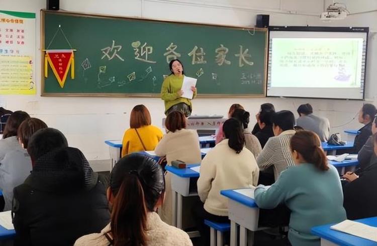 小学生是满六岁就能上一年级吗,小学生上学时间新政策