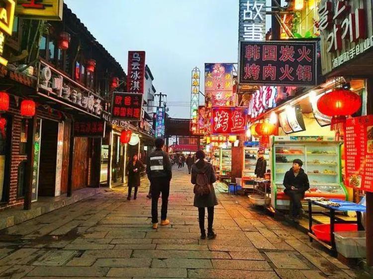 餐饮店如何度过淡季,如何解决餐饮行业的淡旺季问题