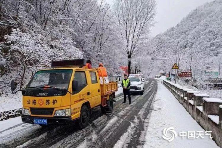 4月份还下雪,这次强降雪是受什么影响的