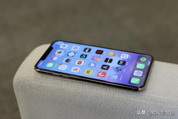 苹果11pro max 512gb「iPhone11ProMax有点吓人512G从12699掉到4678捡大便宜了」