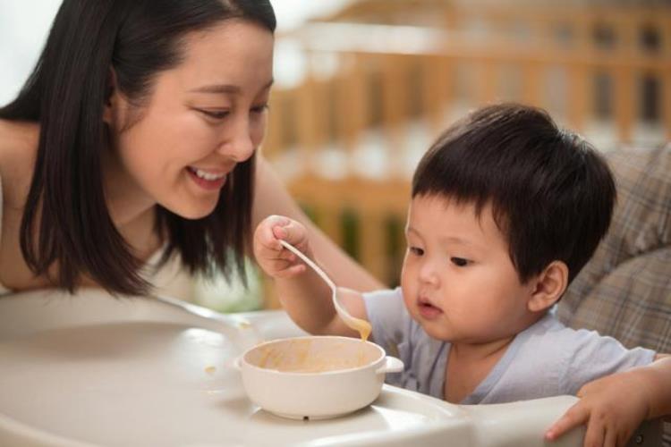 几月生出来的孩子聪明「宝宝出生月份暗示智商研究发现这几个月出生的孩子更聪明」