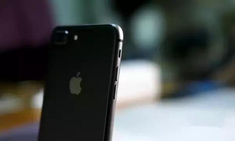 刚买的8p总感觉有问题「新买的iPhone8频出各种问题到底是怎么一回事」