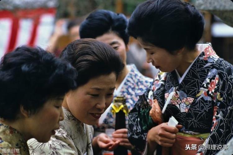 日本女人结婚后随夫姓「已婚女性就要改随夫姓都知道日本男女不平等可到什么程度呢」