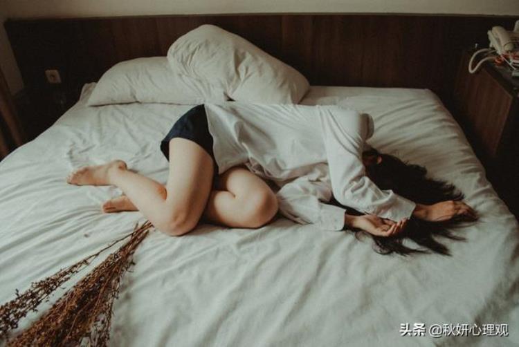 一个离婚的女人带着男孩你会要吗「带个拖油瓶是什么意思」