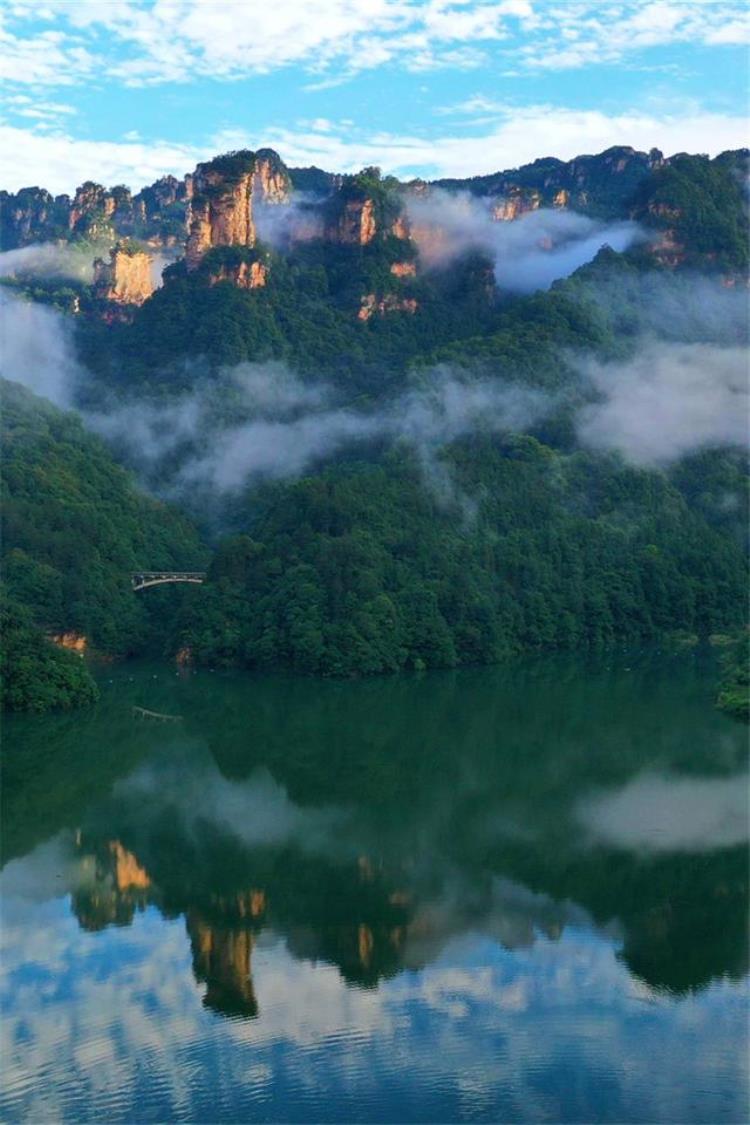 张家界风景壁纸「一份来自张家界的壁纸送给心系山川的你」