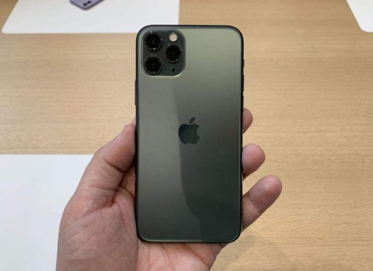 苹果11外放音效「iPhone11的确香外放音响很惊喜摄像头也很惊喜」