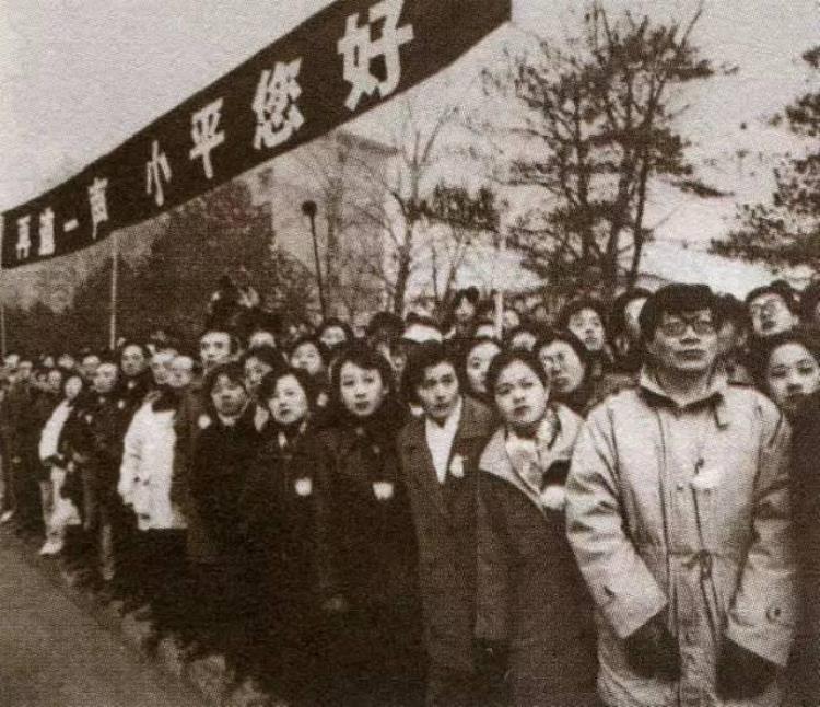 1997年中央为何让重庆与四川分家如今看来邓小平真高明